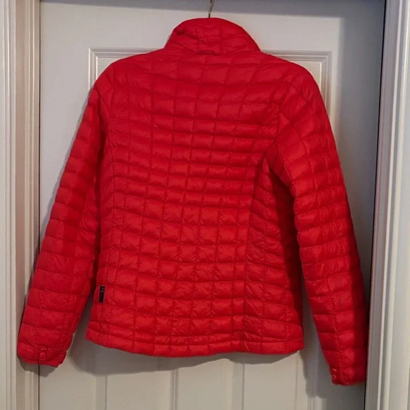 The North Face Women's Magenta and Orange Ski Jacket, Small - Picture 10 of 13